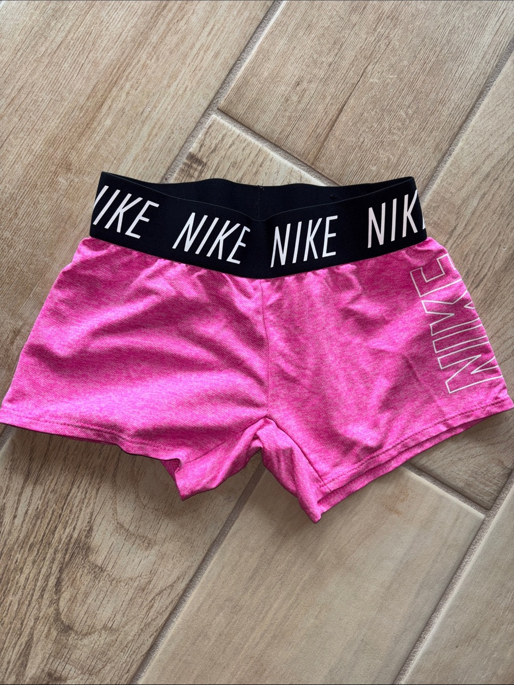Nike girl’s Bright Pink Athletic Shorts with Branded Black Waistband size xs 4/5
